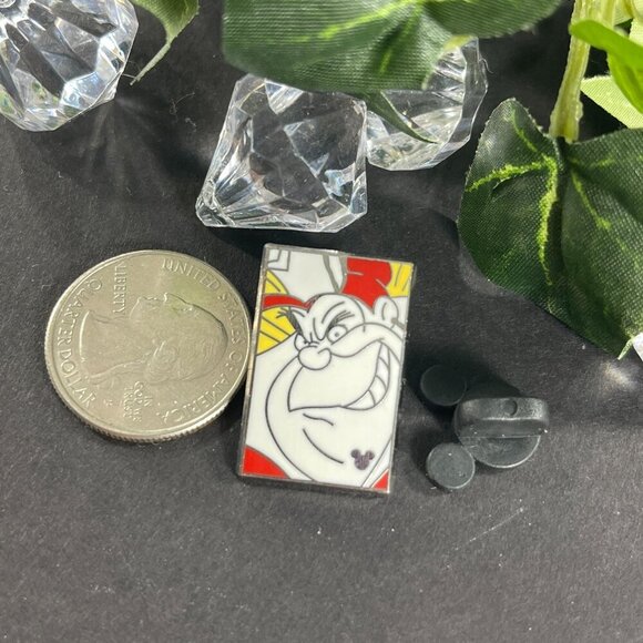 Disney Queen Heart Trading Pin Hidden Mickey Alice Wonderland Lapel Pin Gift Pin - Picture 3 of 8